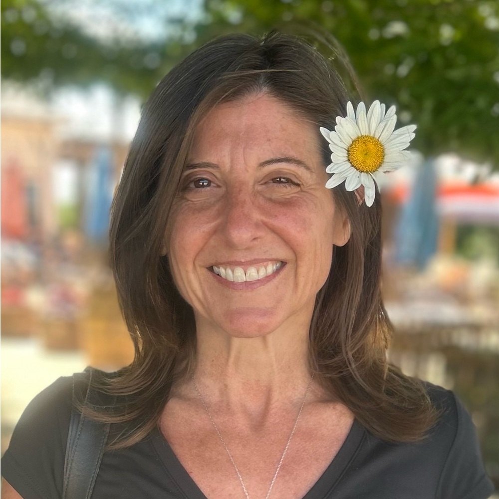 Meet your Posher, Angela